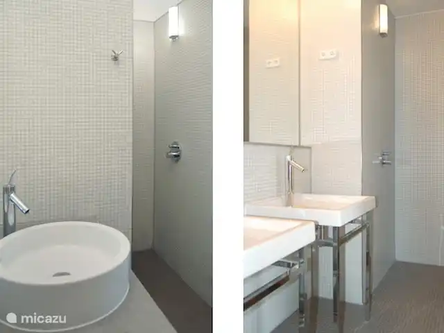 Location de Vacances France, Corse, Sainte-Lucie-de-Porto-Vecchio, villa - Villa Coucou Les Amis Salles de bains modernes. Les serviettes de bain sont changées chaque semaine