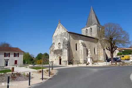Yviers village