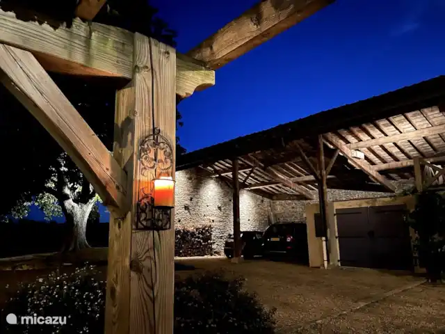 Location de Vacances France, Puy-de-Dôme, Saint-Flour-l'Étang, villa - La Vigne Belles soirées d'été dehors