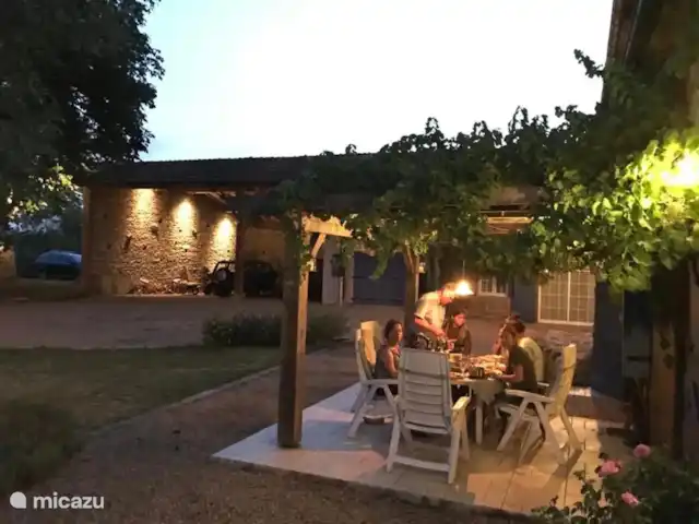 Location de Vacances France, Puy-de-Dôme, Saint-Flour-l'Étang, villa - La Vigne Belle terrasse