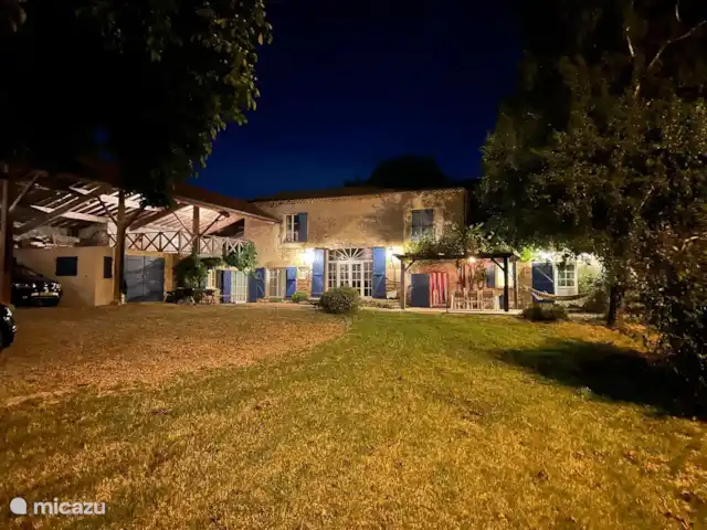 Location de Vacances France, Puy-de-Dôme, Saint-Flour-l'Étang, villa - La Vigne De belles nuits d'été