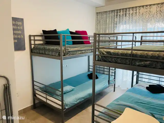 Casa Mar y Más en España, Murcia, San Pedro del Pinatar - casa vacacional Dormitorio 3 con 2 camas individuales.  El dormitorio es, al igual que los otros 2, por máx. 2 personas para usar.