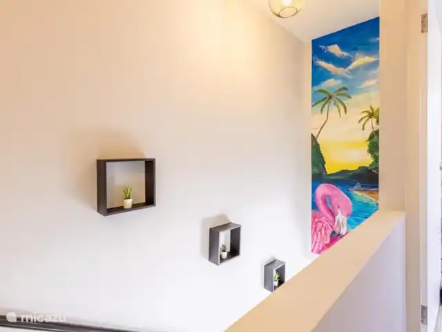 A&V appartement | Curaçao, Curaçao-Centre, Abrahamsz - maison de vacances Escalier menant au 1er étage où se trouvent 2 chambres et salle de bain avec toilettes.