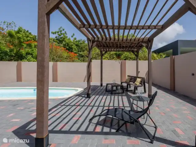 A&V appartement | Curaçao, Curaçao-Centre, Abrahamsz - maison de vacances « Complexe de luxe avec 7 appartements sécurisés et une piscine commune enchanteresse. Détendez-vous avec style et créez de nouveaux souvenirs dans notre retraite exclusive.