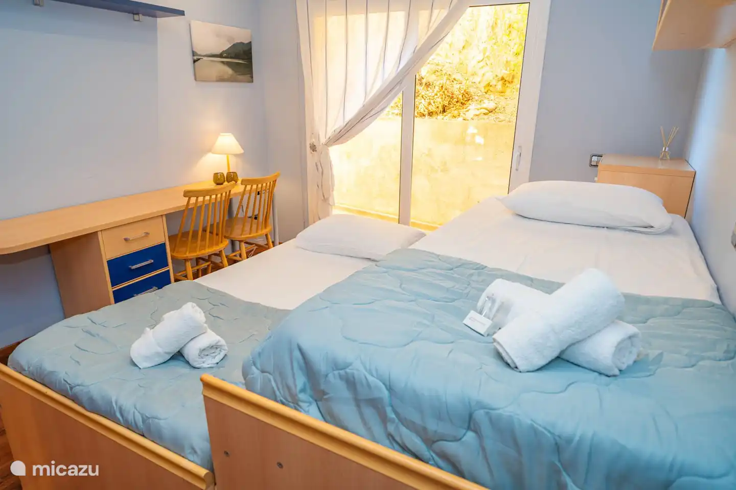 Bij aankomst wordt iedereen voorzien in een grote - en kleine badhanddoek