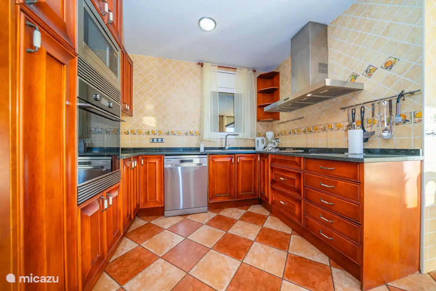 Zoals een vaatwasser, oven en magnetron