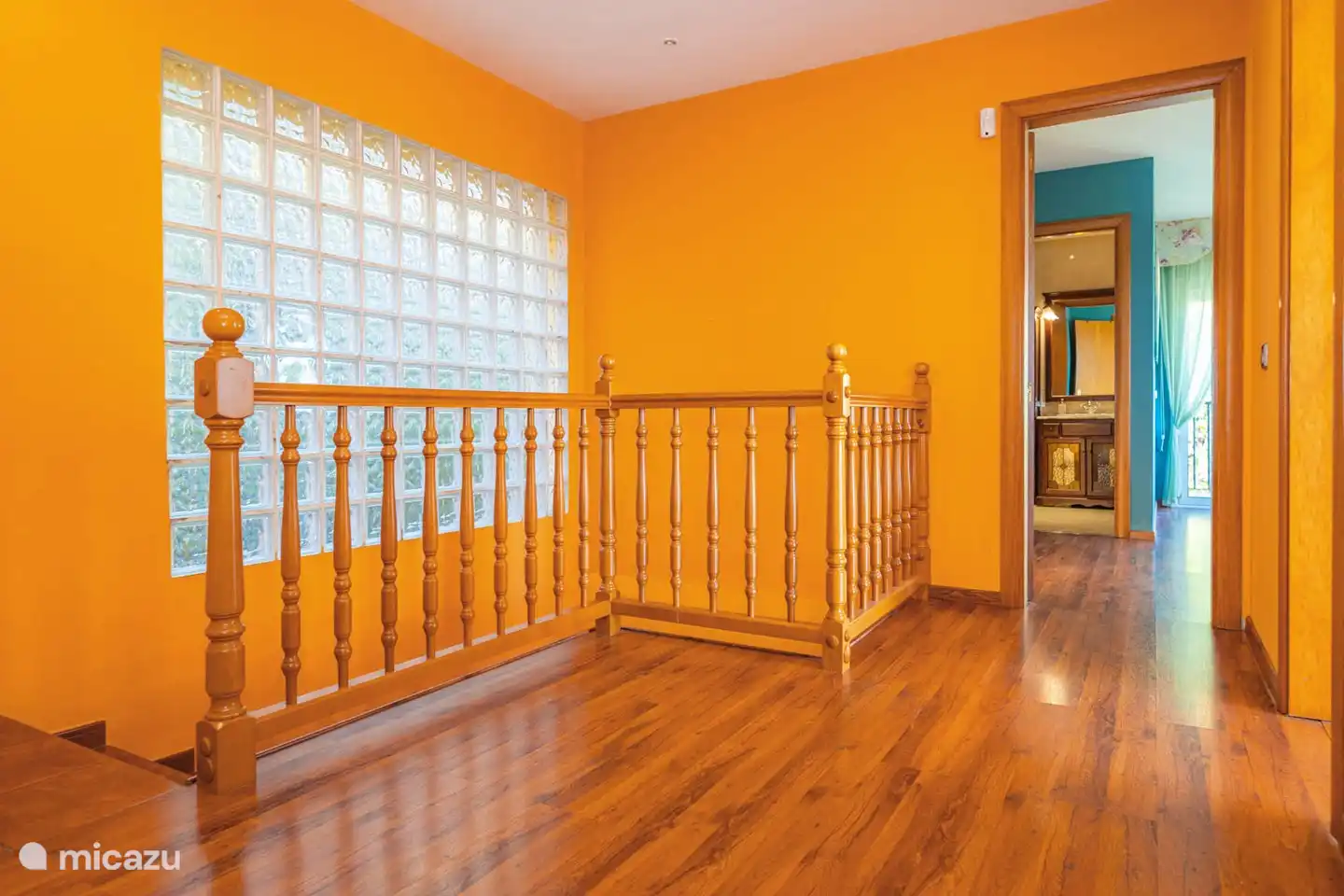 Slaapkamer 4 bevindt zich aan de andere zijde van de 1e verdieping