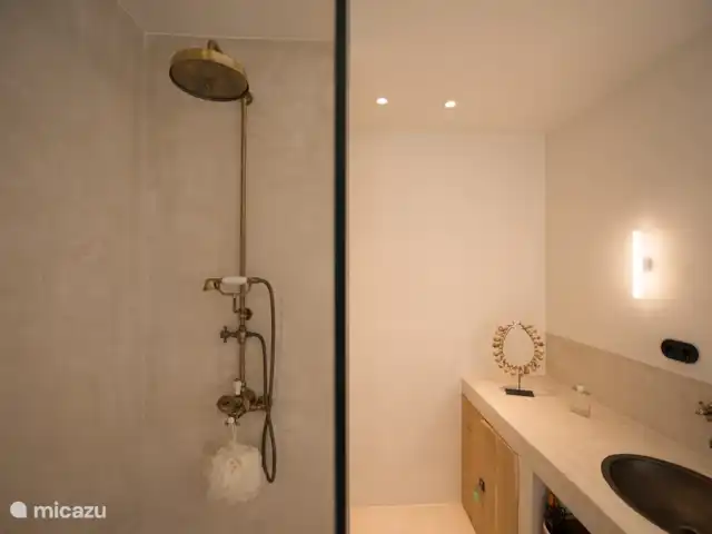 Villa Odiya | Espagne, Ibiza, Cala Tarida - villa salle de douche des salles de bains