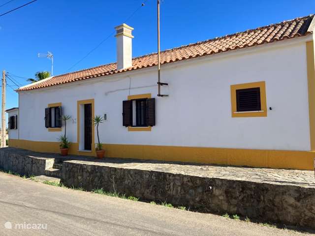 Holiday home in Portugal, Alentejo – holiday house Casa dos Limoes