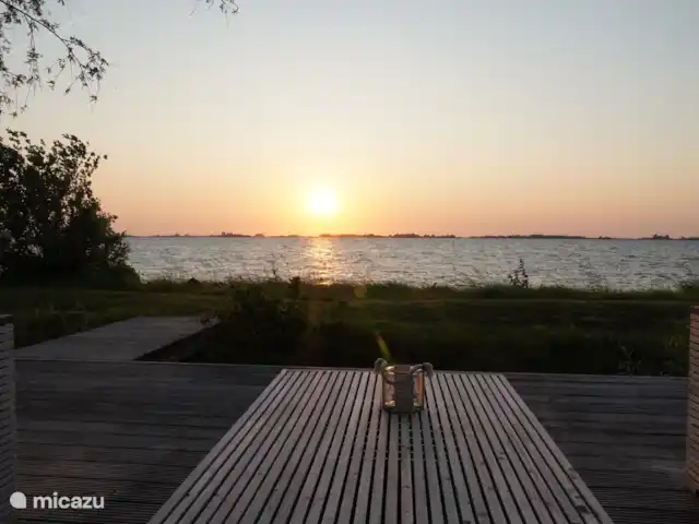 Maison du lac n°7 | Pays-Bas, Frise, Elahuizen - maison de vacances Le coucher de soleil depuis la terrasse.