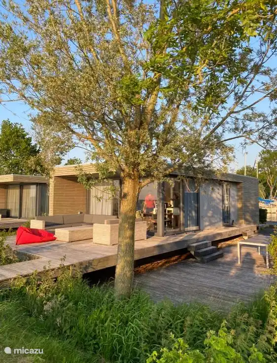 Lakehouse 7 au coucher du soleil