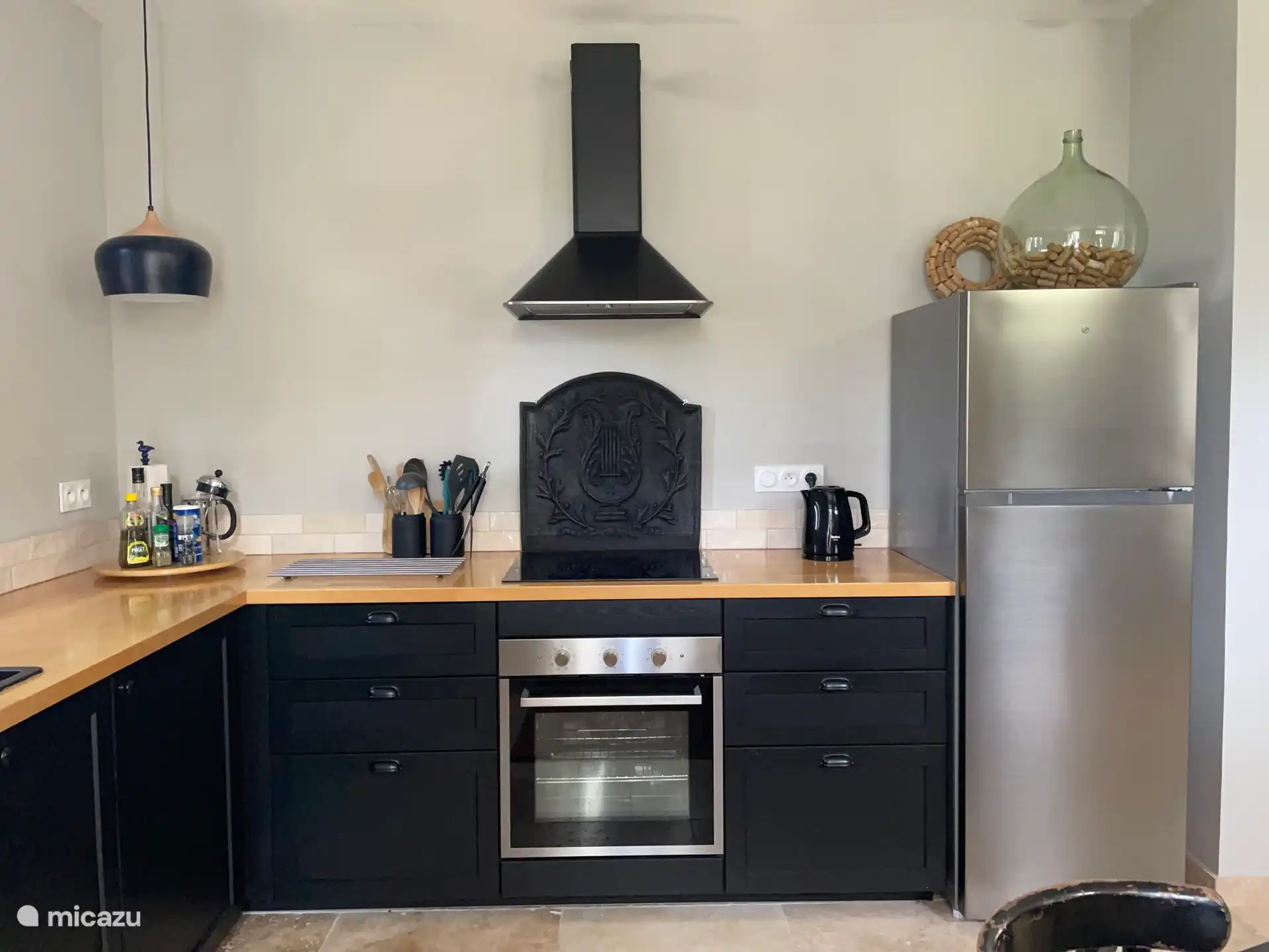 Cuisine, you just have to take care of the ingredients yourself.