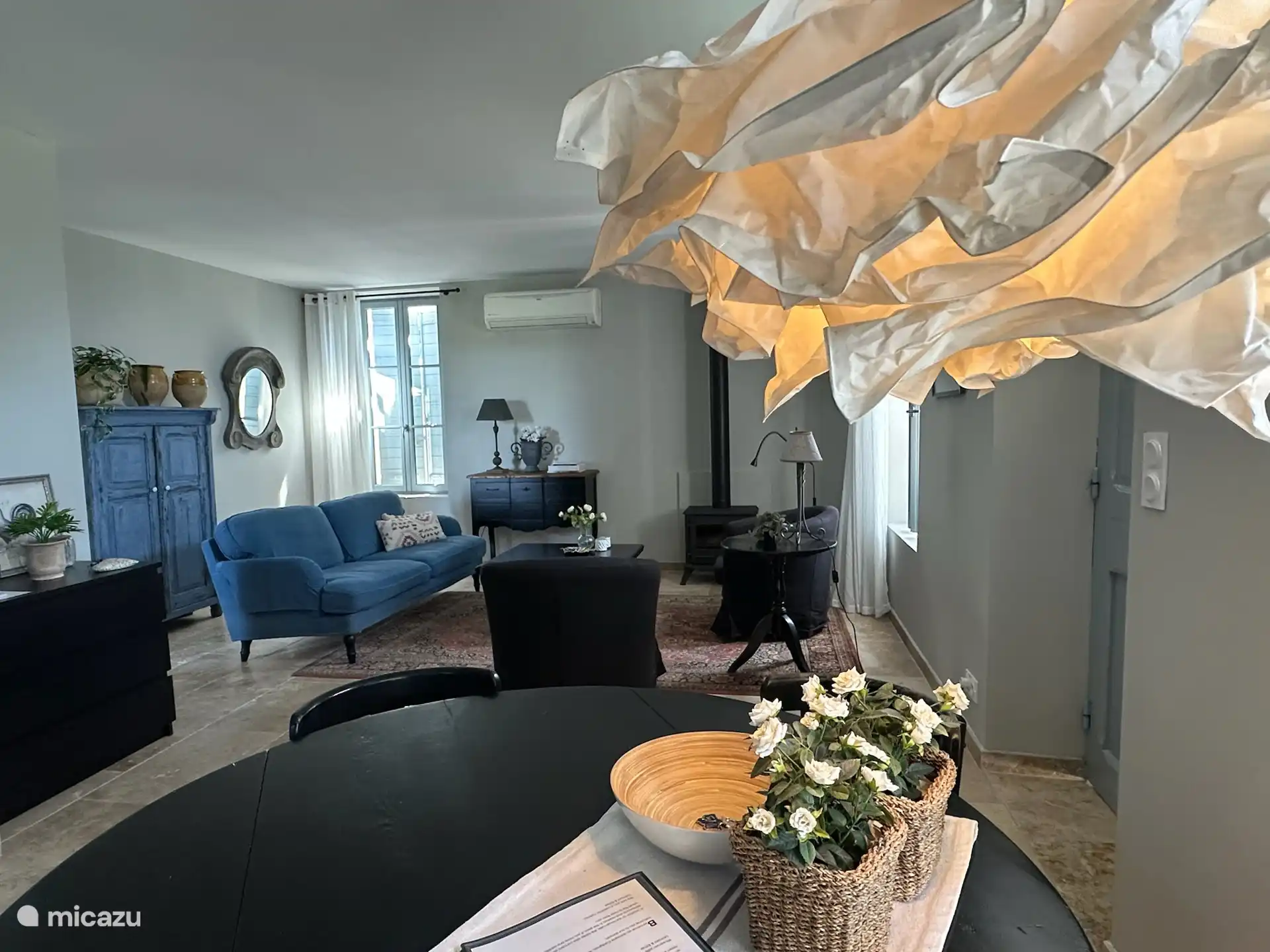 view of salon from kitchen maison Carrée