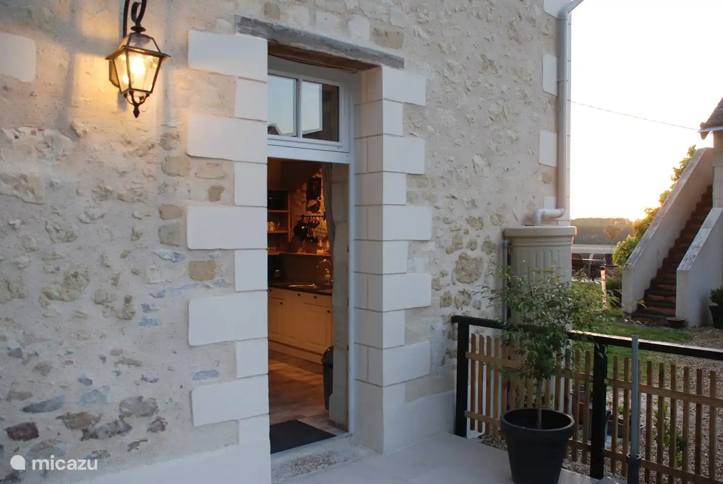 entrance of la Colinne