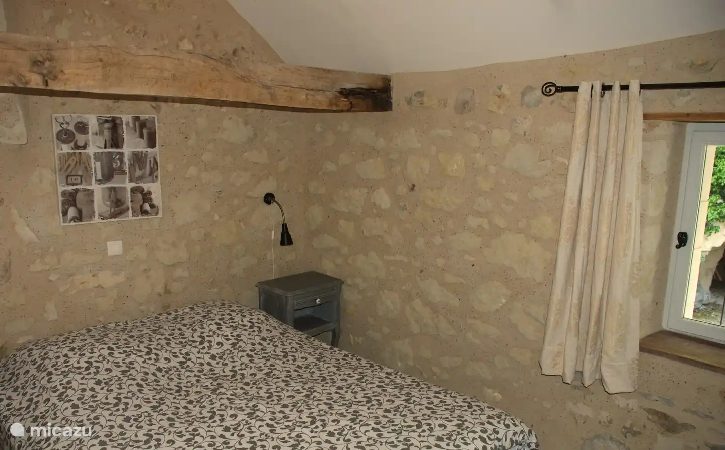 bedroom with double bed