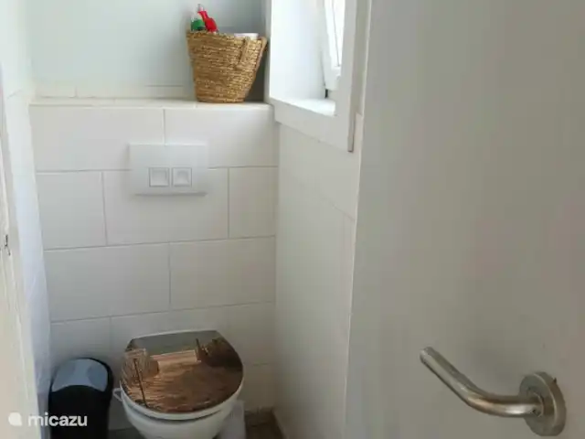 Hartedrie huren in België, Belgische Kust, De Haan - vakantiehuis toilet