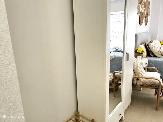 Reel Apartments - Studio de luxe | Espagne, Costa Blanca, Torrevieja - appartement Armoires