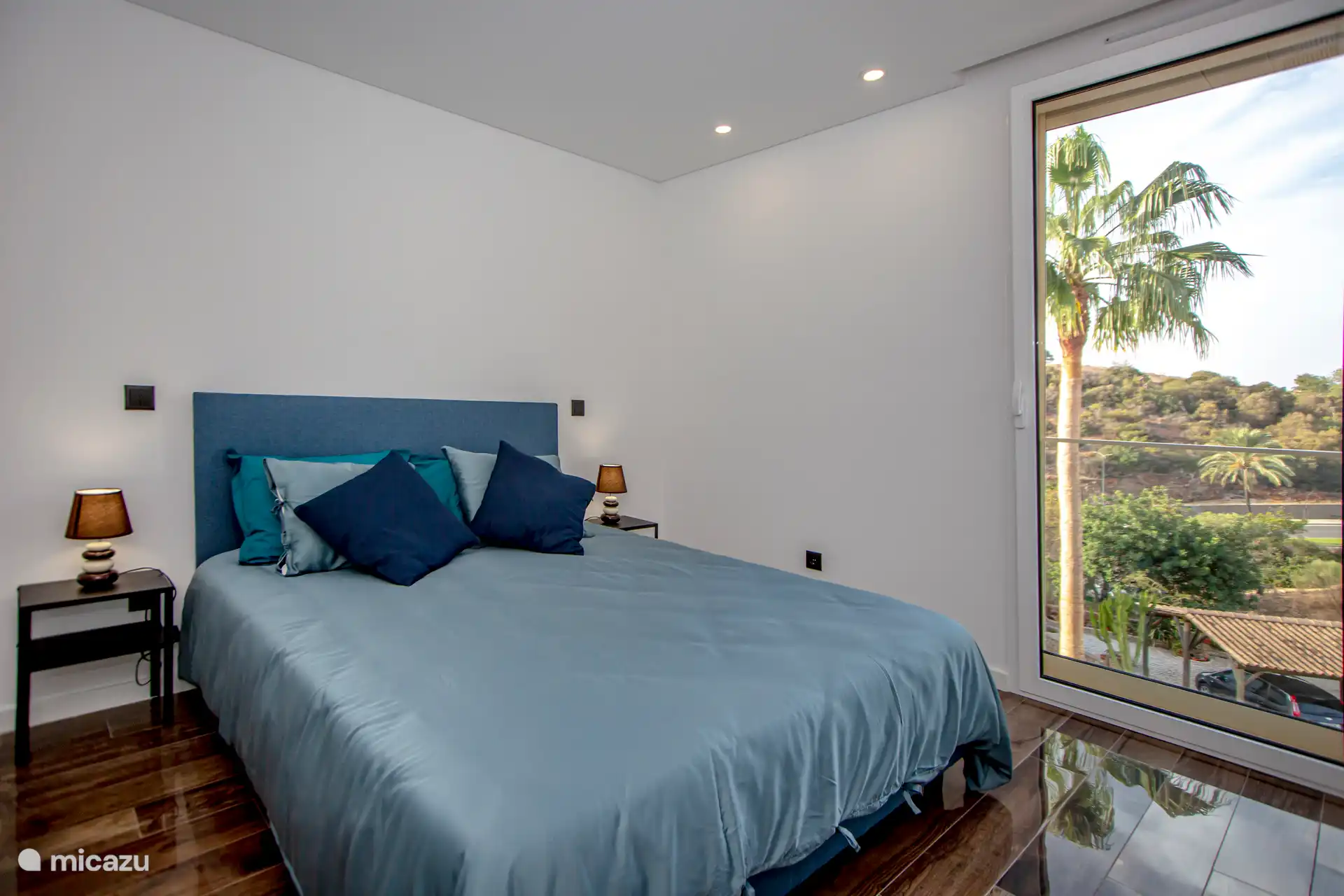 Dormitorio (cama Queen)