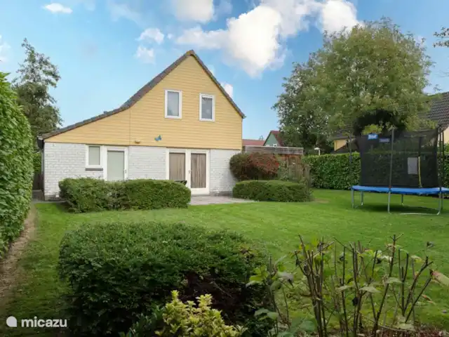 Villapark de Oesterbaai - 68 en Países Bajos, Zelanda, Wemeldinge - casa vacacional Vista trasera de la casa 68