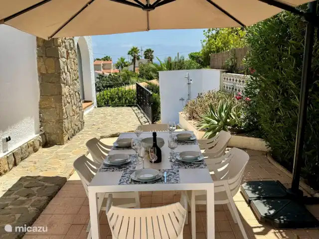 Location de Vacances Espagne, Costa Blanca, Benissa, villa - Villa Savina : Vue mer & Jardin Terrasse donnant sur la cuisine
