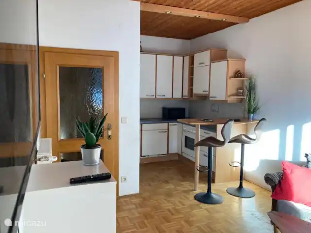 Apartamento de 1 dormitorio con balcón  en Austria, Carintia, Feld Am See - apartamento sala de estar, cocina
