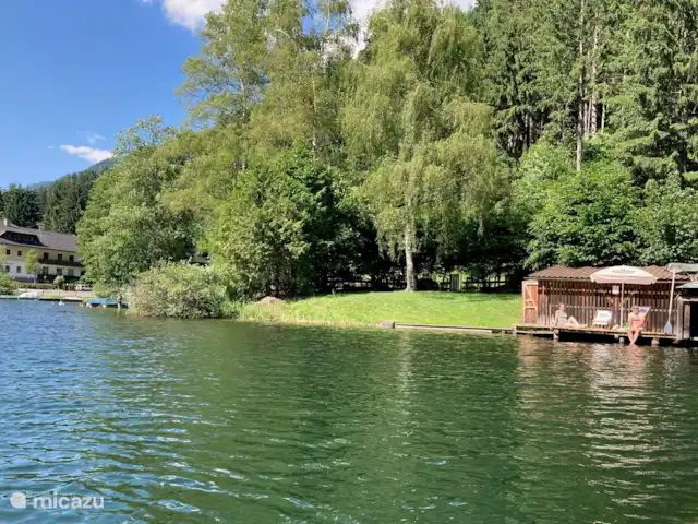 Studio avec balcon | Autriche, Carinthie, Feld Am See - appartement Piscine de plage, jardin et jetée.
