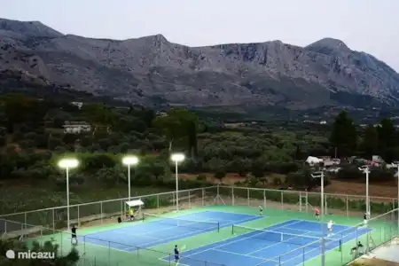 Tennis à Paleros