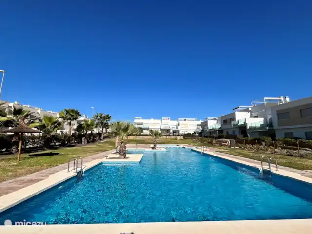 Location de Vacances Espagne, Costa Blanca, Orihuela, appartement - Casa Blanca Capri V Vistabella Golf Grande piscine située dans le magnifique jardin