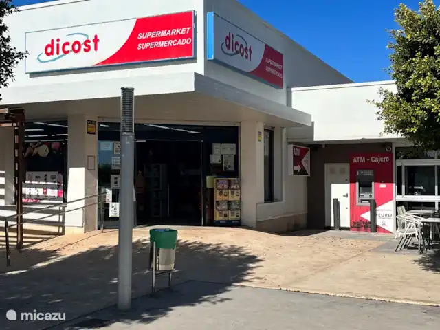 Location de Vacances Espagne, Costa Blanca, Orihuela, appartement - Casa Blanca Capri V Vistabella Golf Supermarché et distributeur automatique à 400 mètres