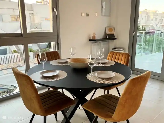 Location de Vacances Espagne, Costa Blanca, Orihuela, appartement - Casa Blanca Capri V Vistabella Golf Coin repas avec beaucoup de lumière