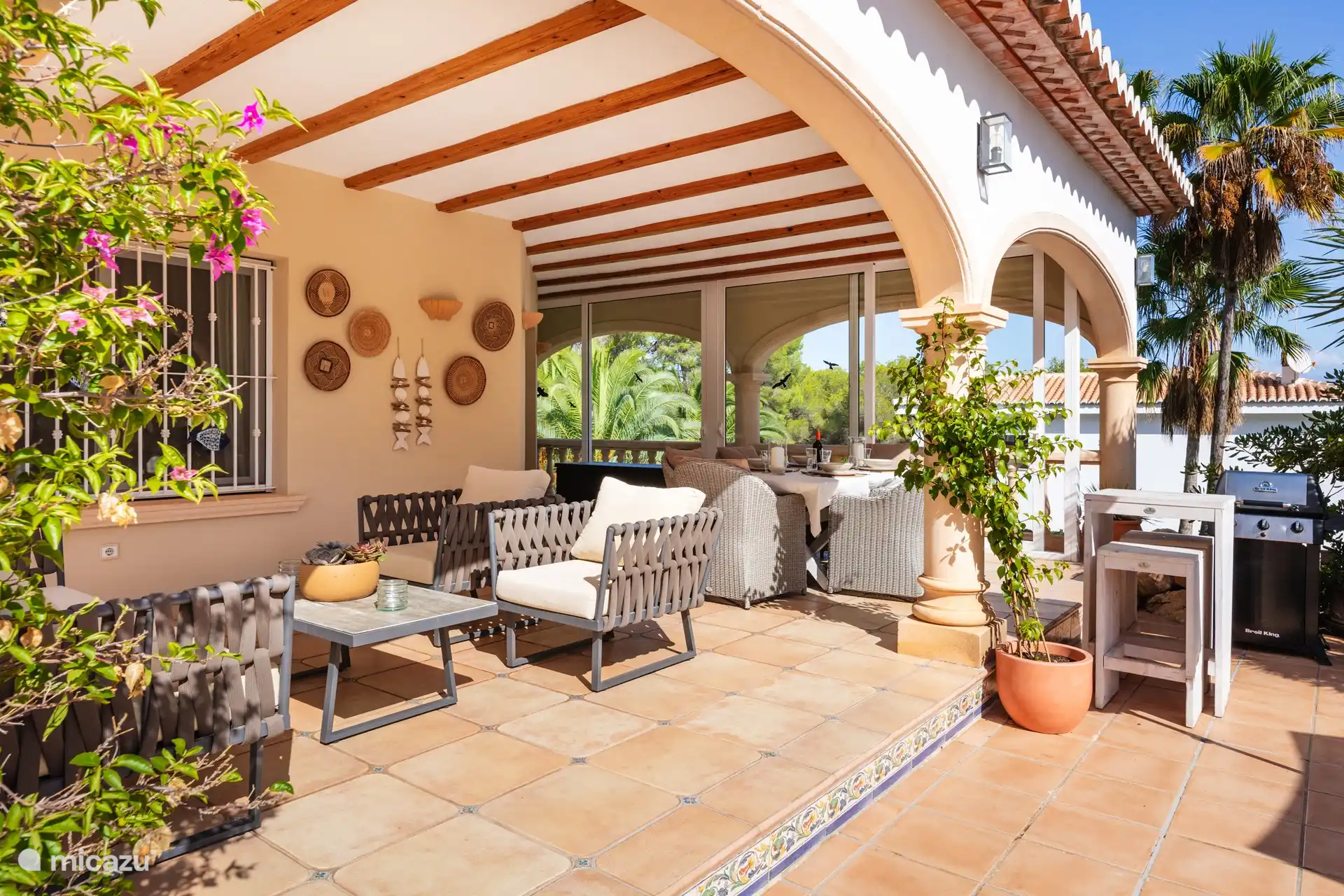 Covered terrace Naja