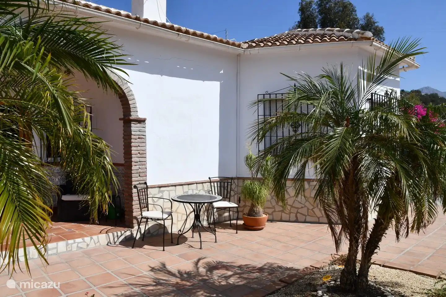 Blick auf den Stellplatz/Einfahrt