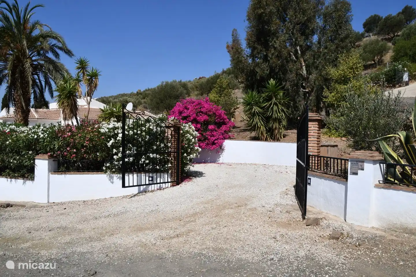 Zugang zum Haus von der Straße aus