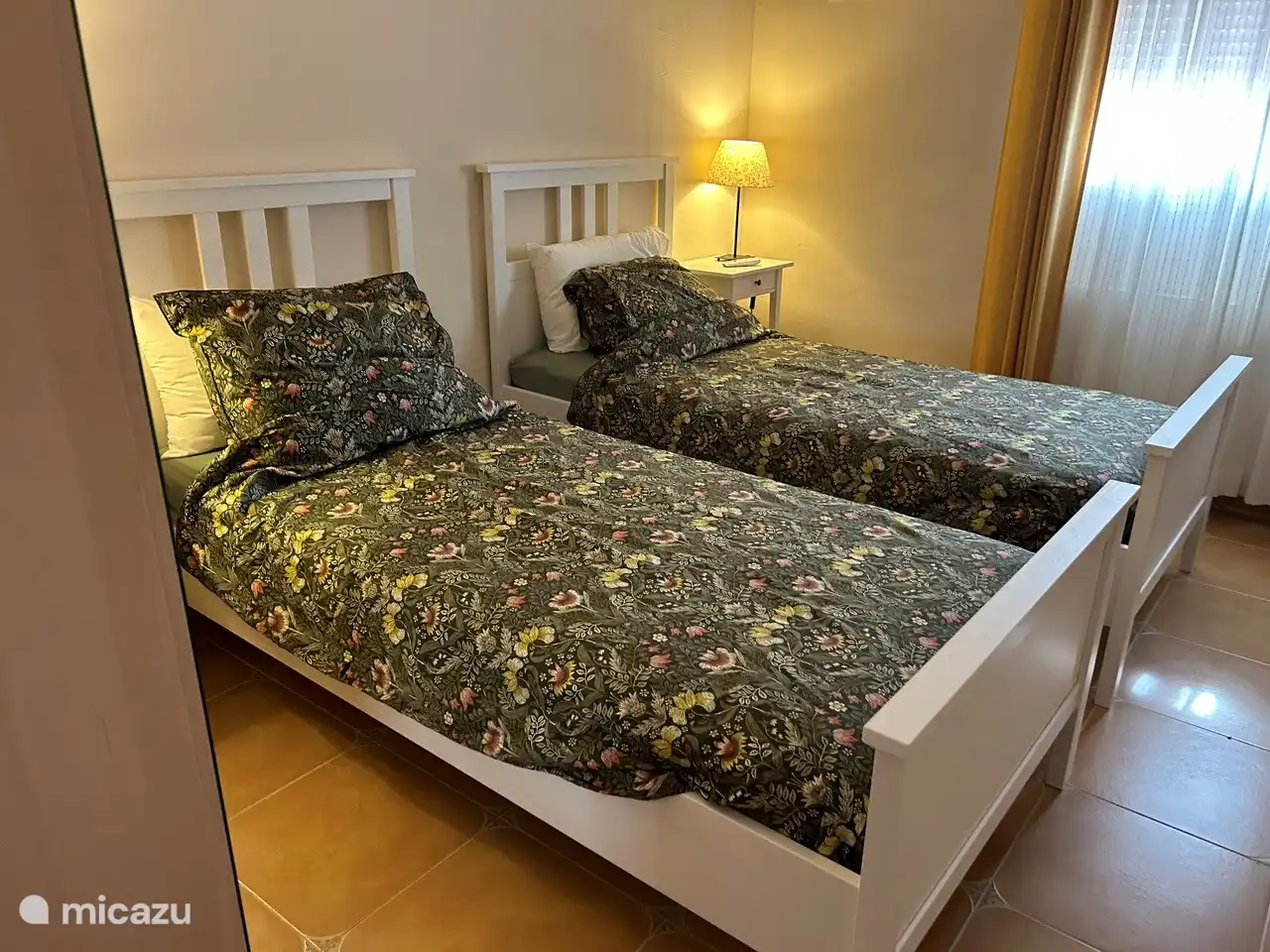 Schlafzimmer 2 mit 2 Einzelbetten
