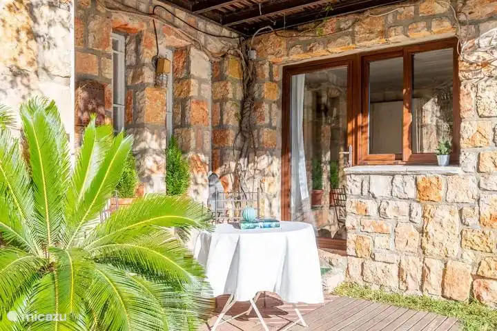 Terrasse dans le jardin