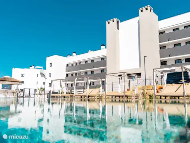 Apartamento de lujo para 8 personas  en España, Costa del Sol, Málaga - apartamento Piscina central con el restaurante.