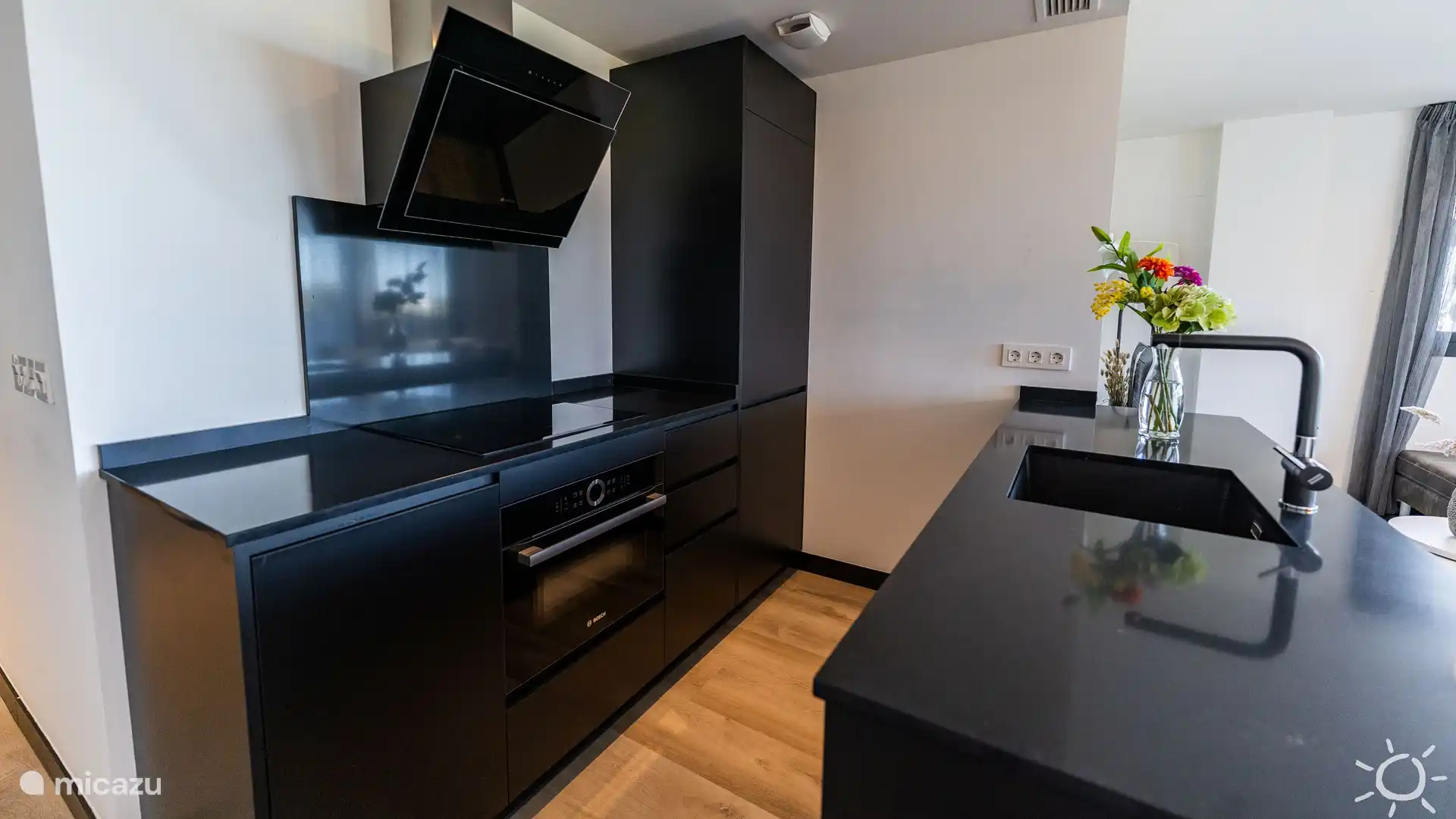 Moderne offene Küche