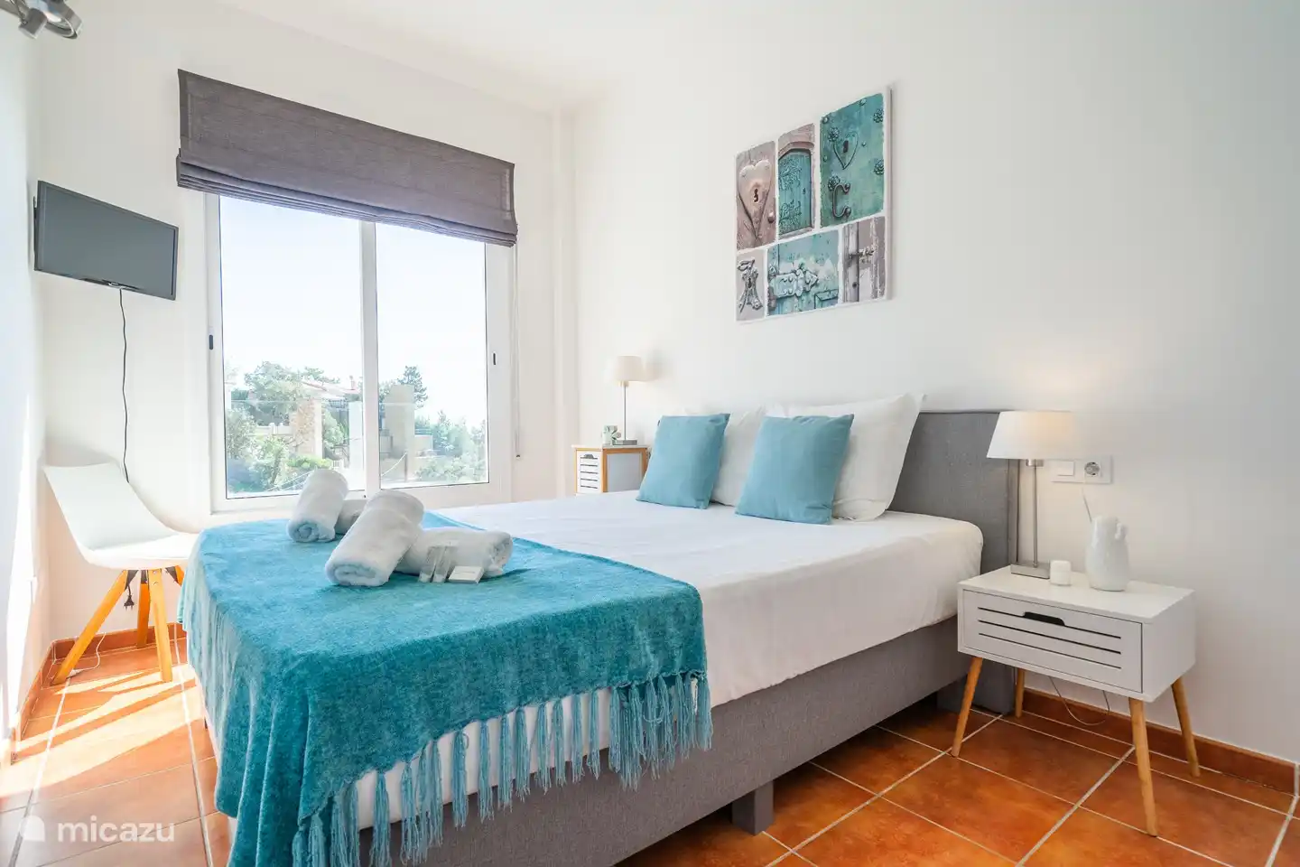 Und einen Fernseher mit Google Chrome-Cast zum Streamen von Ihrem Handy