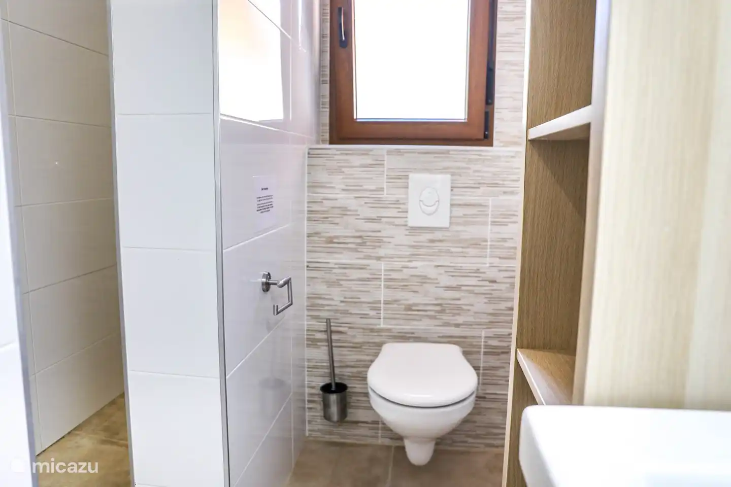 Cuarto de baño con ducha