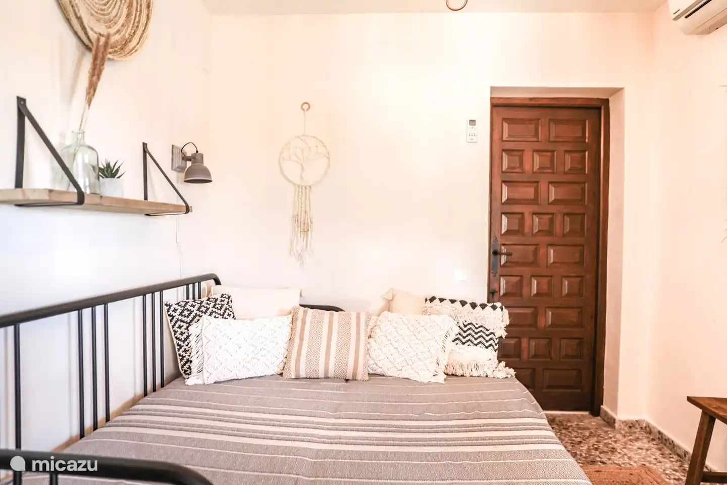 El dormitorio con la cama nido