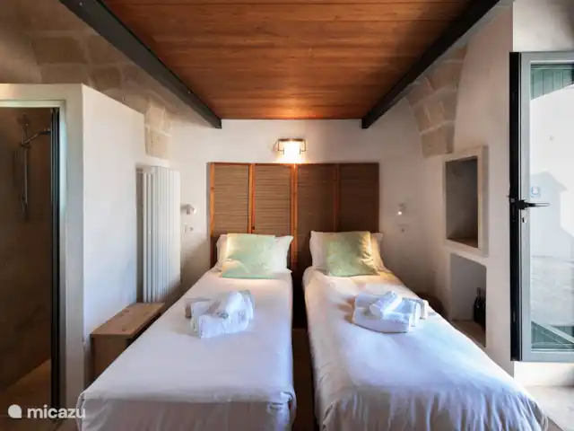 Villa Pouilles | Italie, Pouilles (Puglia), Cisternino - villa Dépendance chambre et douche