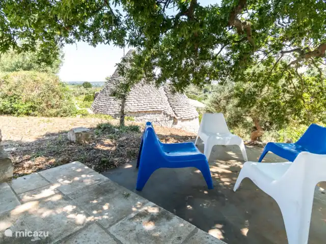 Villa Pouilles | Italie, Pouilles (Puglia), Cisternino - villa coin détente à l'ombre