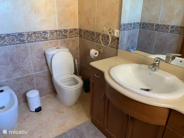 Casa La Gaviota | Espagne, Costa Blanca, Gran Alacant - Santa Pola - bungalow Salle de bain au premier étage