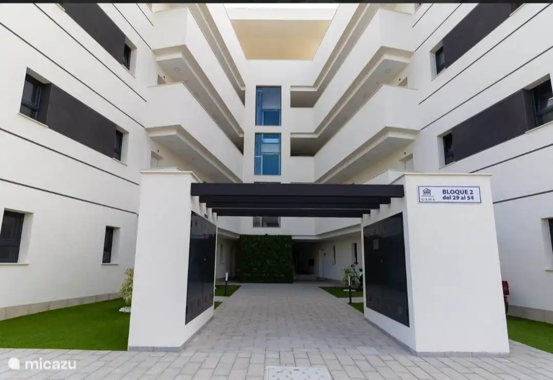  Hall du complexe d'appartements 