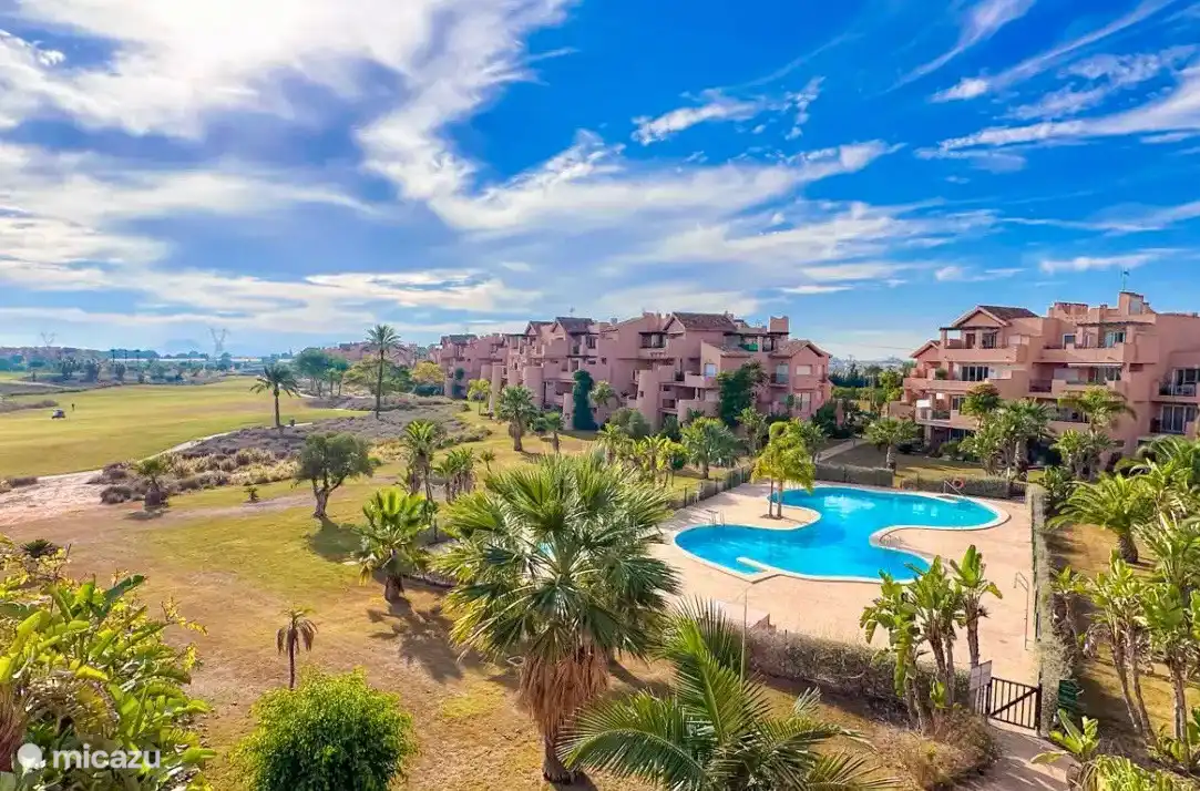 Genießen Sie den Swimmingpool