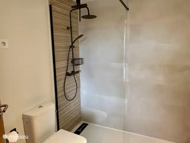 Alegria Mar Menor Golf Resort | Espagne, Costa Cálida, Torre Pacheco - appartement Salle de bain luxueuse avec douche à effet pluie