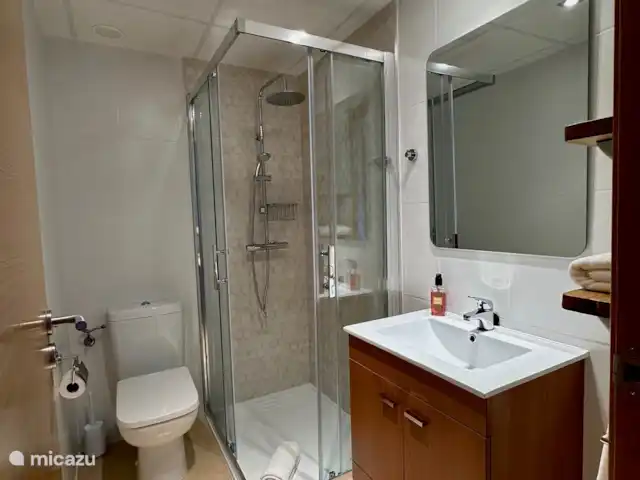 Alegria Mar Menor Golf Resort | Espagne, Costa Cálida, Torre Pacheco - appartement Deuxième salle de bain avec douche à effet pluie