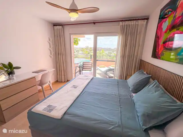 Alegria Mar Menor Golf Resort | Espagne, Costa Cálida, Torre Pacheco - appartement Chambre principale avec table de maquillage / poste de travail.