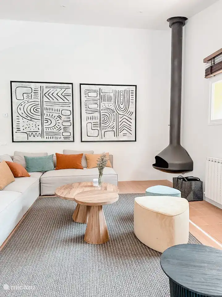 Wohnzimmer mit Lounge-Ecke