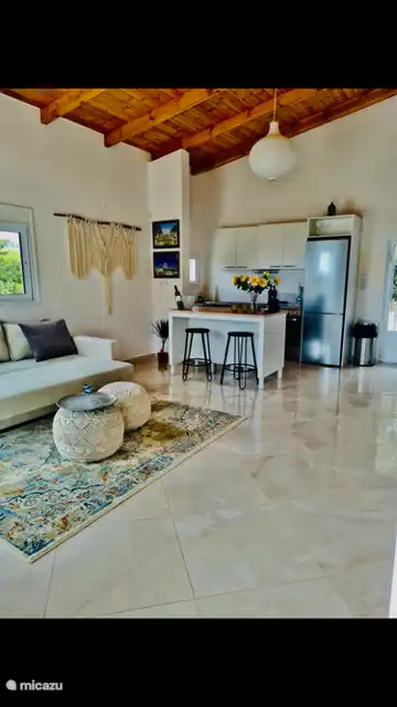 sala de estar y cocina